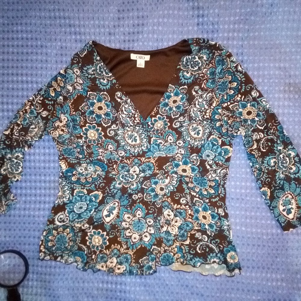 Cato size L long sleeve top EUC